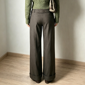 Pantalon droit à rayures fines pour femme, taille basse, coupe ample, idéal pour le bureau ou les occasions décontractées, collection automne 2026 - Product Image 5