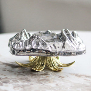 Posacenere Creativo <span class=keywords><strong>in</strong></span> Vetro e Metallo a Forma di <span class=keywords><strong>Montagna</strong></span> Innevata, Decorazione Artistica di Lusso <span class=keywords><strong>per</strong></span> <span class=keywords><strong>Casa</strong></span>, Club, Reception - Product Image 3