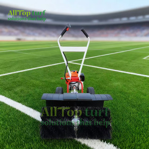 Machine à brosser le gazon pour <span class=keywords><strong>terrain</strong></span> <span class=keywords><strong>de</strong></span> <span class=keywords><strong>padel</strong></span> - Brosse à sable et à caoutchouc pour le remplissage du gazon artificiel (moteur 52CC) - Product Image 6