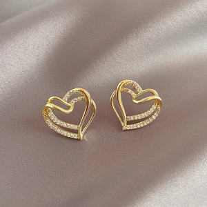Orecchini a perno con doppio cuore, eleganti e dolci, gioielli alla moda da donna, regalo per l'uso quotidiano - Product Image 2