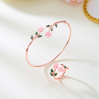 Nouvel ensemble de bracelet et bague ouvertes en forme de rose goutte d'huile pour femme, vente en gros, design simple et tendance, en alliage, deux ensembles