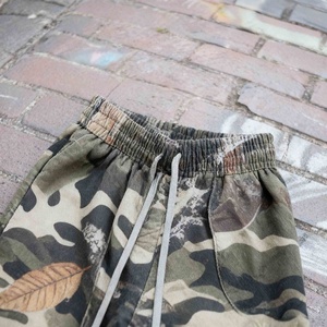 Pantalon de survêtement camouflage baggy à jambe large et droite, imprimé intégral, multi-poches, de haute qualité et épais - Product Image 2