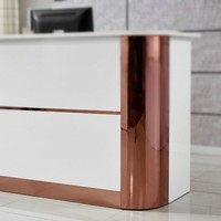 Comptoir de réception moderne en bois, sûr et fiable, avec structure renforcée pour usage quotidien en commerce de détail, hôpital, centre commercial