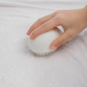 Cepillo de Limpieza para Ropa y Zapatos con Diseño de Ballena, Portátil, Mango Flexible, para Uso Doméstico, No Daña el Cabello ni la Ropa, Venta al Por Mayor - Product Image 3