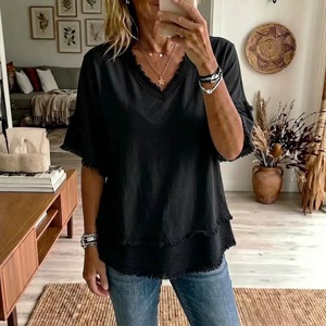 Nova Chegada Verão 2026: Blusa Sólida de Poliéster Lavável com Decote V Solto Estilo Europeu-Americano e Mangas Curtas com Franjas - Product Image 2