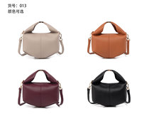 Nouveau sac bandoulière français pour femme, sac à main de luxe léger haut de gamme, design simple, polyester, capacité 3,9 L, fermeture magnétique, idéal pour le déjeuner