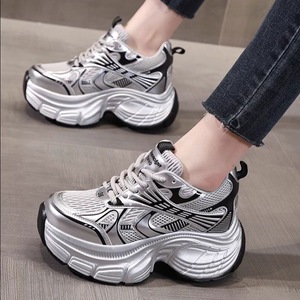 Chaussures de sport à semelle épaisse pour femmes, respirantes, en maille, confortables, décontractées, pour la marche, la salle de sport et les activités de plein air - Product Image 3