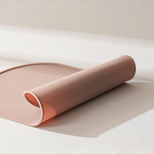 Tapis d'alimentation portable en silicone <span class=keywords><strong>anti</strong></span>-<span class=keywords><strong>débordement</strong></span> personnalisé <span class=keywords><strong>pour</strong></span> animaux de compagnie bol pliable <span class=keywords><strong>pour</strong></span> <span class=keywords><strong>chien</strong></span> et chat avec bois et matière plastique <span class=keywords><strong>pour</strong></span> usage domestique - Product Image 4