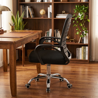Chaise de bureau pivotante multi-usage en maille respirante avec support dorsal et roulettes silencieuses pour la maison, le bureau et les projets commerciaux