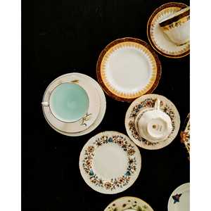 Ensemble de trois tasses à dîner anglaises à prix spécial - Product Image 1