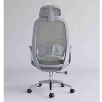 Chaise de bureau ergonomique en maille de style moderne avec accoudoirs fixes, dossier haut et fonction d'inclinaison
