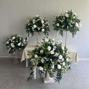 Centro de Mesa para Boda, Bola de Flores de Rosa de Seda Blanca, Hojas Verdes de Eucalipto, Bola de Flores para Eventos de Boda - Product Image 6