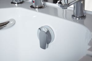 をエレガントな屋内浴室アクリルウォーク長老のための障害者障害者マッサージジェットバス浴槽ウォークバスタブ - Product Image 3