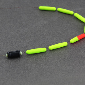 Juego de Pesca con Flotador Aohu Seven Star 7+2, Rectangular, de Goma, con Polvo Fluorescente, Ligero, para Uso en Ríos - Product Image 1