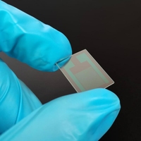 Verre conducteur ITO à faible résistance de surface, verre conducteur transparent gravé au laser
