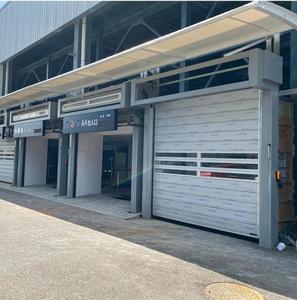 <span class=keywords><strong>Motor</strong></span> de <span class=keywords><strong>puerta</strong></span> de <span class=keywords><strong>persiana</strong></span> enrollable de ventana enrollable de alta velocidad a prueba de viento para garajes Superficie acabada de acero inoxidable y aluminio - Product Image 6