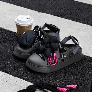 Sandalias de EVA Impermeables para Hombre con Logotipo Personalizado, Correa Ajustable y Dijes DIY para Playa y Agua - Product Image 5