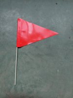 Drapeau triangulaire rouge en PVC, 43 cm, bâton en fibre de verre de 6 mm de diamètre, drapeau d'avertissement à tenir à la main pour le marquage sur le terrain en extérieur