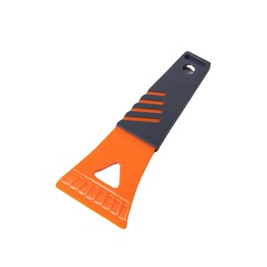 Raspador de hielo de plástico color naranja, herramienta para deshielo de coches y hogares con orificio para colgar - Product Image 1