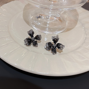 New Design Light Luxury Sweet Black <b>Blue</b> Crystal Flower <b>Stud</b> <b>Earrings</b> for Women Fashion Elegant Jewelry Accessories Gift - Product Image 4
