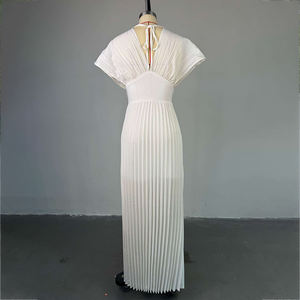 Vêtements de bonne qualité pour femmes Robe longue plissée sexy à manches chauve-souris et col en V Robes de soirée longues - Product Image 5