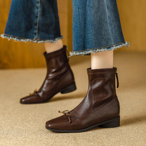 Chaussures Oxford de mariage pour hommes en cuir véritable, style italien haut de gamme, faites à la main, à enfiler, brodées, avec embout en acier, collection automne - Product Image 4