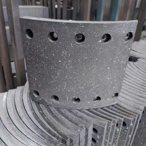 Pièces de système de freinage sans amiante Garnitures de frein durables 19032 pour camions de haute qualité - Product Image 3