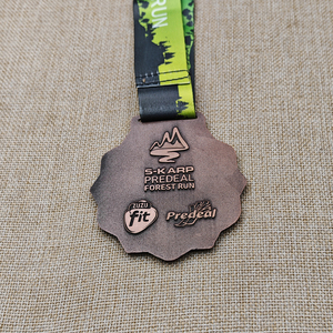 Haute qualité 3D 13k Predeal Forest Run Marathon Finisher Medal Design de médailles de sport personnalisées avec matériau métallique - Product Image 6