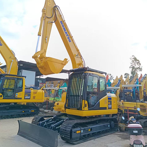 Excavadora de orugas Komatsu PC130-8mo usada, 13 toneladas, capacidad de cazo de 0.53m, ¡Gran oferta a bajo precio! Motor, PLC y transmisión originales. - Product Image 2