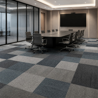 Dalles de moquette modernes et rembourrées 50x50cm en nylon, modulaires carrées pour bureau, maison, golf et voyage