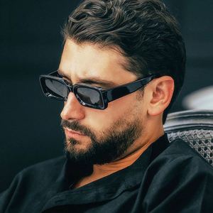 Lunettes de soleil rectangulaires rétro à double couleur avec logo personnalisé, petites lunettes carrées pour hommes et femmes - Product Image 3