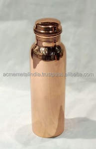 ขวดน้ำบริสุทธิ์ทำจากทองแดง100% พร้อมดีไซน์ทันสมัยเหมาะสำหรับตกแต่งบ้านและเครื่องครัวและให้ความชุ่มชื้นอย่างมีสไตล์ - Product Image 2