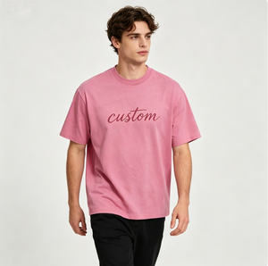 T-shirt rose oversize à col rond et manches courtes pour homme avec impression de lettres personnalisée, en jersey de coton décontracté - Product Image 1