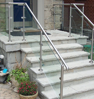 Balustrades d'escalier modernes en acier inoxydable, balustrades de balcon, garde-corps à poteaux ronds, balustrade en verre encadrée