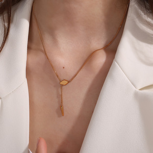 Collier élégant en or pour femmes, pendentif géométrique, chaîne de clavicule, bijoux à la mode, cadeau pour occasion XL435G - Product Image 1