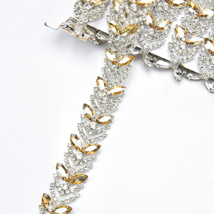 1 Yard Ruban <span class=keywords><strong>de</strong></span> chaîne <span class=keywords><strong>métallique</strong></span> plaqué argent avec applique <span class=keywords><strong>de</strong></span> strass en cristal, pour robes <span class=keywords><strong>de</strong></span> mariée, ceintures, sacs, chaussures, cols et accessoires - Product Image 5