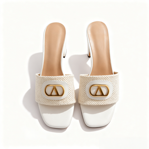 Pantuflas de Tacón Alto de Lujo y Alta Calidad con Logotipo Personalizado para Mujer - Pantuflas de Playa de Verano de Cuero Genuino para Exteriores - Product Image 2