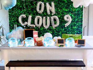 Confezione da 12 Scatole di Carta Bianche 'We're on Cloud 9' con Manici per Regali <span class=keywords><strong>e</strong></span> Caramelle, Ideali per Feste di Compleanno, Baby Shower <span class=keywords><strong>e</strong></span> Matrimoni - Product Image 4