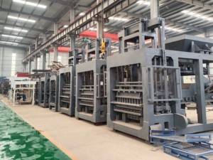 Máquina Automática para Fabricar Ladrillos 4-25: Reduce Costos Laborales, Maximiza las Ganancias de tus Bloques de Hormigón - Product Image 6