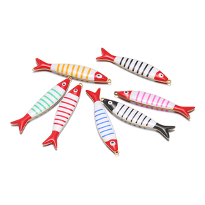 Ciondolo a Forma di <span class=keywords><strong>Pesce</strong></span> Smaltato in Acciaio Inossidabile Placcato Oro 18K, Pendente a Doppio Smalto a Forma di <span class=keywords><strong>Pesce</strong></span>, Accessori per Creazione di Gioielli - Product Image 4