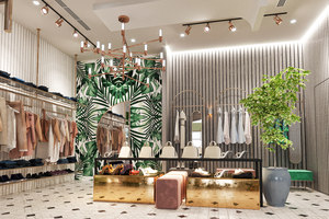 Modern Bespoke Wall Mounted LED Perfume Store Interior Design Service Beauty Cosmetics Shopfitting Solution Case - Product Image 3