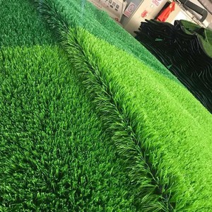 Gazon artificiel synthétique de qualité supérieure, Faux gazon naturel et réaliste à haute densité pour balcon et jardin - Product Image 4