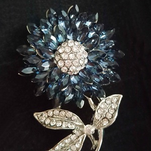 Europa, Día <span class=keywords><strong>de</strong></span> <span class=keywords><strong>San</strong></span> Valentín <span class=keywords><strong>de</strong></span> flor solapa pin con cadena - Product Image 2