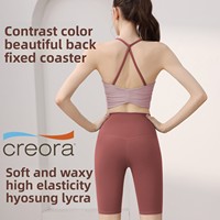 Ensemble de yoga 2 pièces marron contrastant avec dos en Y, soutien-gorge de sport court froncé et short cycliste taille haute longueur genou pour femme, tenue de sport extensible