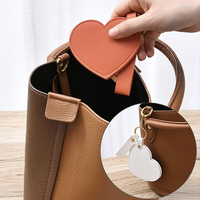 Porte-clés miroir compact de voyage personnalisé en cuir PU imprimé moderne, petit et mignon avec logo personnalisé