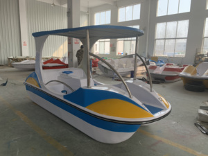 Bateau gonflable électrique sur mesure à bas <span class=keywords><strong>prix</strong></span>, très vendu, 4 places, en fibre de verre, à pédales, pour enfants et adultes, bateau tamponneur - Product Image 3