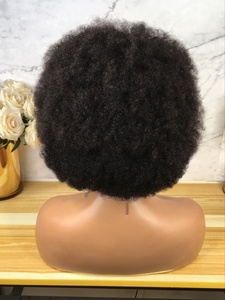 Perruque Lace Front wig frisée brésilienne naturelle, cheveux Afro bouclés, non traités, couleur noire naturelle, pre-plucked, 100% - Product Image 6