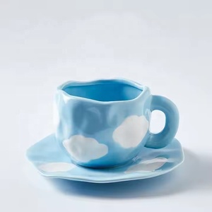 Logotipo personalizado Pintura a mano Nuevo diseño Lindo personalizado Pintura a mano Acuarela Dolomita Taza <span class=keywords><strong>de</strong></span> café <span class=keywords><strong>de</strong></span> cerámica Taza <span class=keywords><strong>de</strong></span> té - Product Image 2