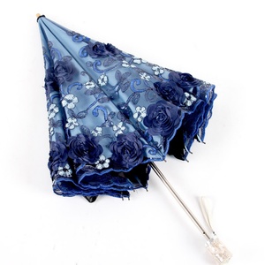 Parapluie élégant avec dentelle à l'extérieur et revêtement en PU noir à l'intérieur, utilisé pour les mariages, photos artistiques préférées - Product Image 5