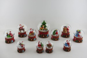 Boules à neige du Père Noël Décoration de Noël Boule d'eau Ornement avec Père Noël Bonhomme de neige Cadeau <span class=keywords><strong>Ours</strong></span> Design Décoration de maison festive - Product Image 3